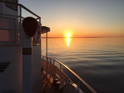 Aussicht auf Bodensee-Sonnenuntergang vom Boot M.Y. Emily